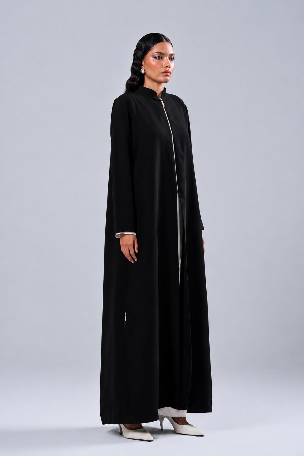 SKOON IN BLACK