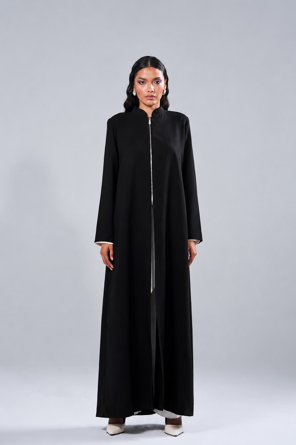 SKOON IN BLACK