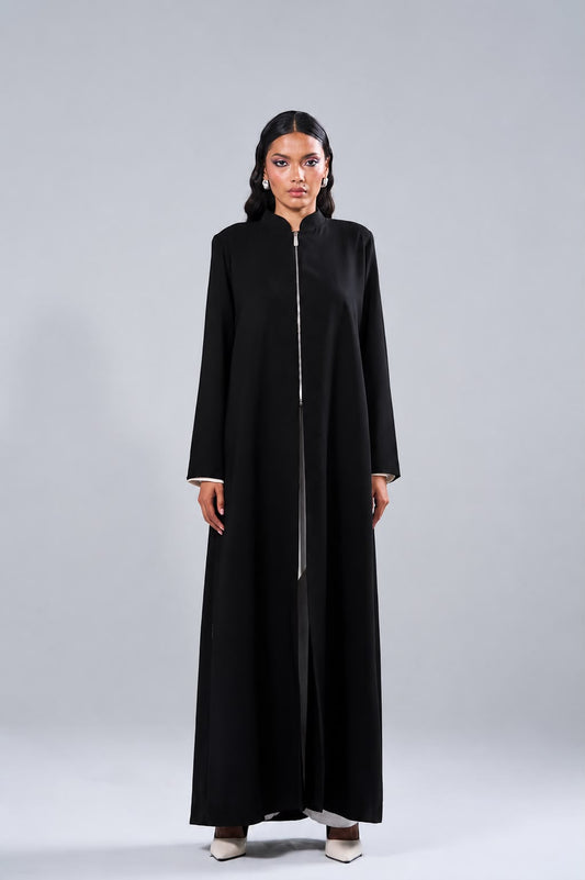 SKOON IN BLACK