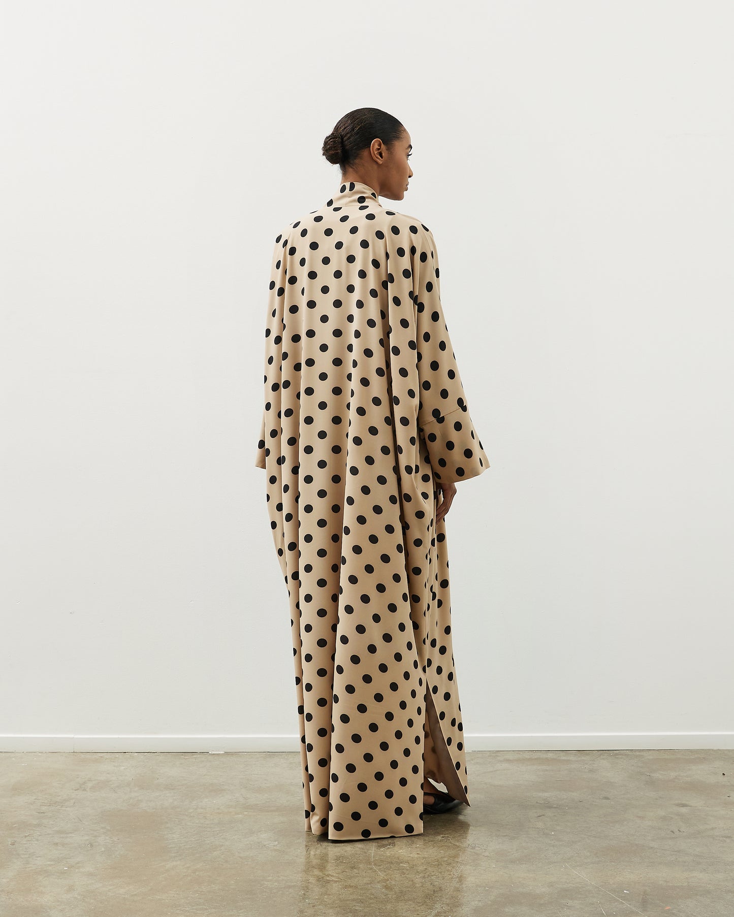 Polka in beige